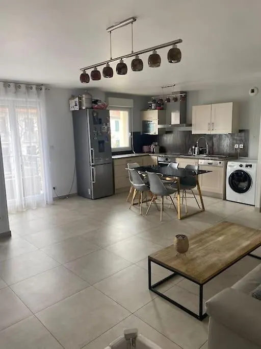 Logement Terrasse Chute La Vie Μασσαλία Διαμέρισμα